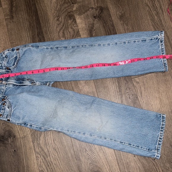 Trendy vintage Levi’s jeans - Picture 9 of 10